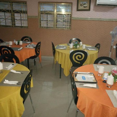 Glorious Hotel & Suites Ikotun Bagian luar foto